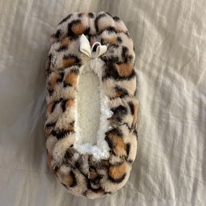Brookstone Leopard Print Fuzzy Slippers